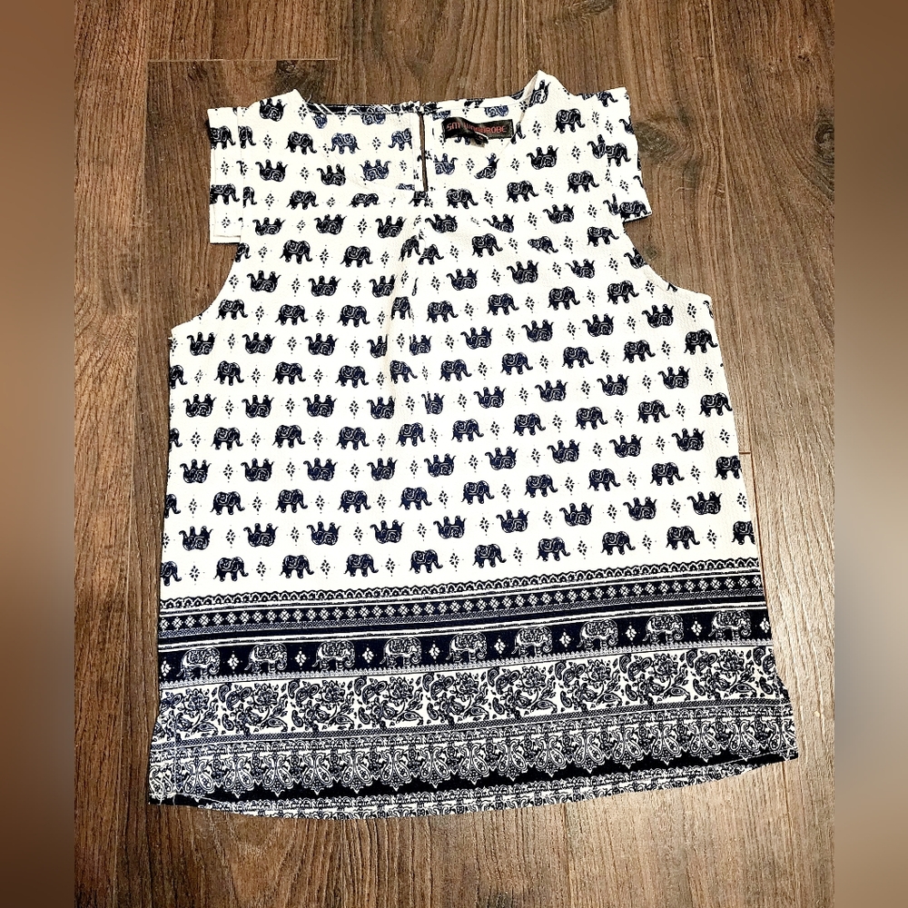 WOMEN'S SM WARDROBE ELEPHANT BLOUSE WOMEN'S SIZE: S COLORS: WHITE & NAVY BLUE